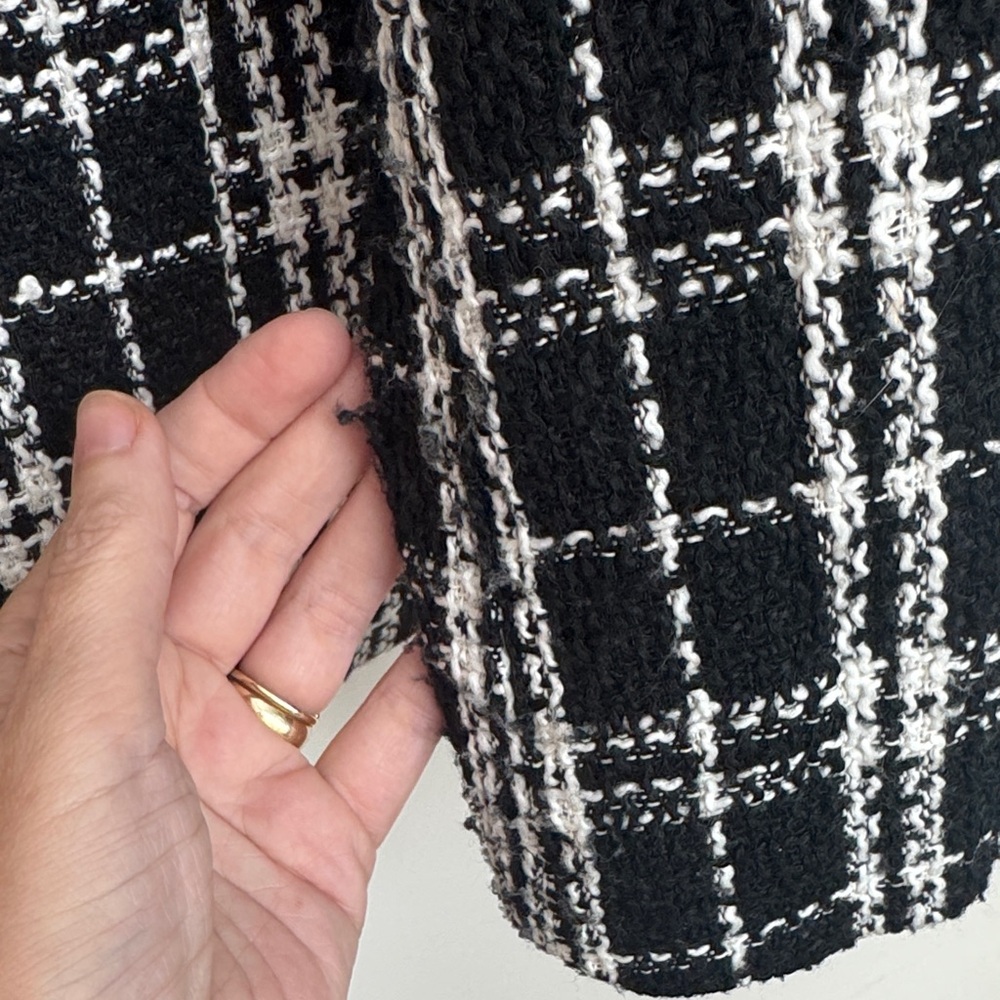 Indigo Rose Black White Tweed Boucle Blazer Medium Gold Buttons Chanel Style - Picture 6 of 10